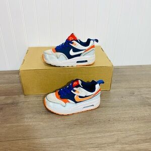 Use toddler Nike Air Max 1 size 10C